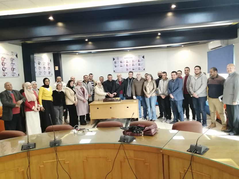 إدارة كلية الهندسة تحتفي بأبنائها الحاصلين على التميز والمراكز المتقدمة على مستوى الجامعة