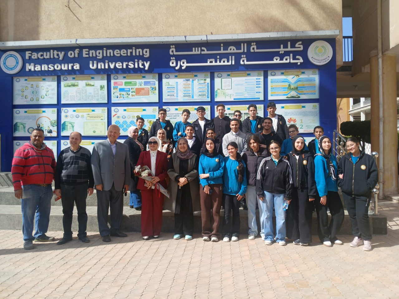 تقرير عن زيارة رحلة طلاب مدرسة جلورى الإعدادية للغات