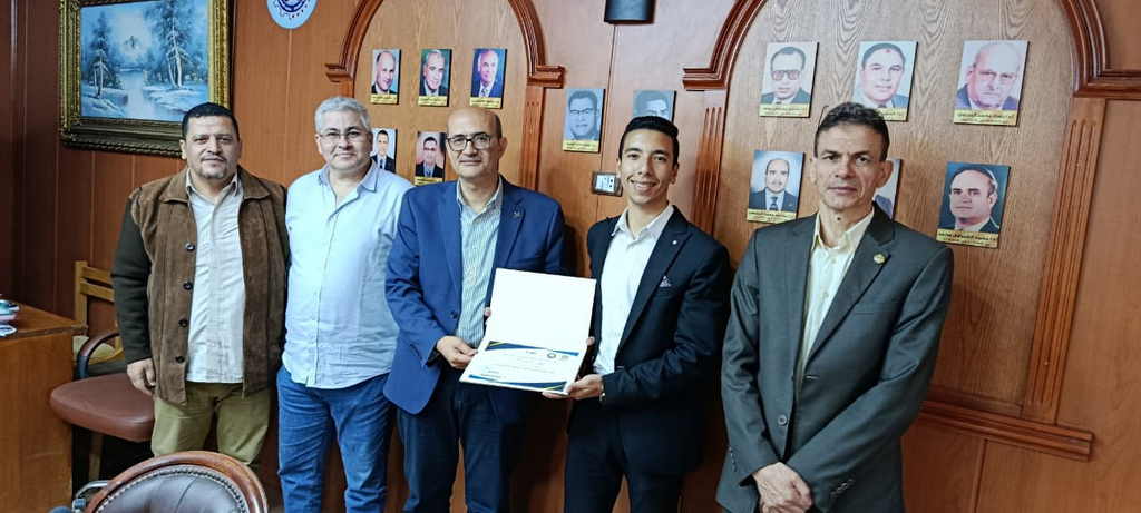 Dean Honors Student Mohamed Hisham Mohamed Youns 