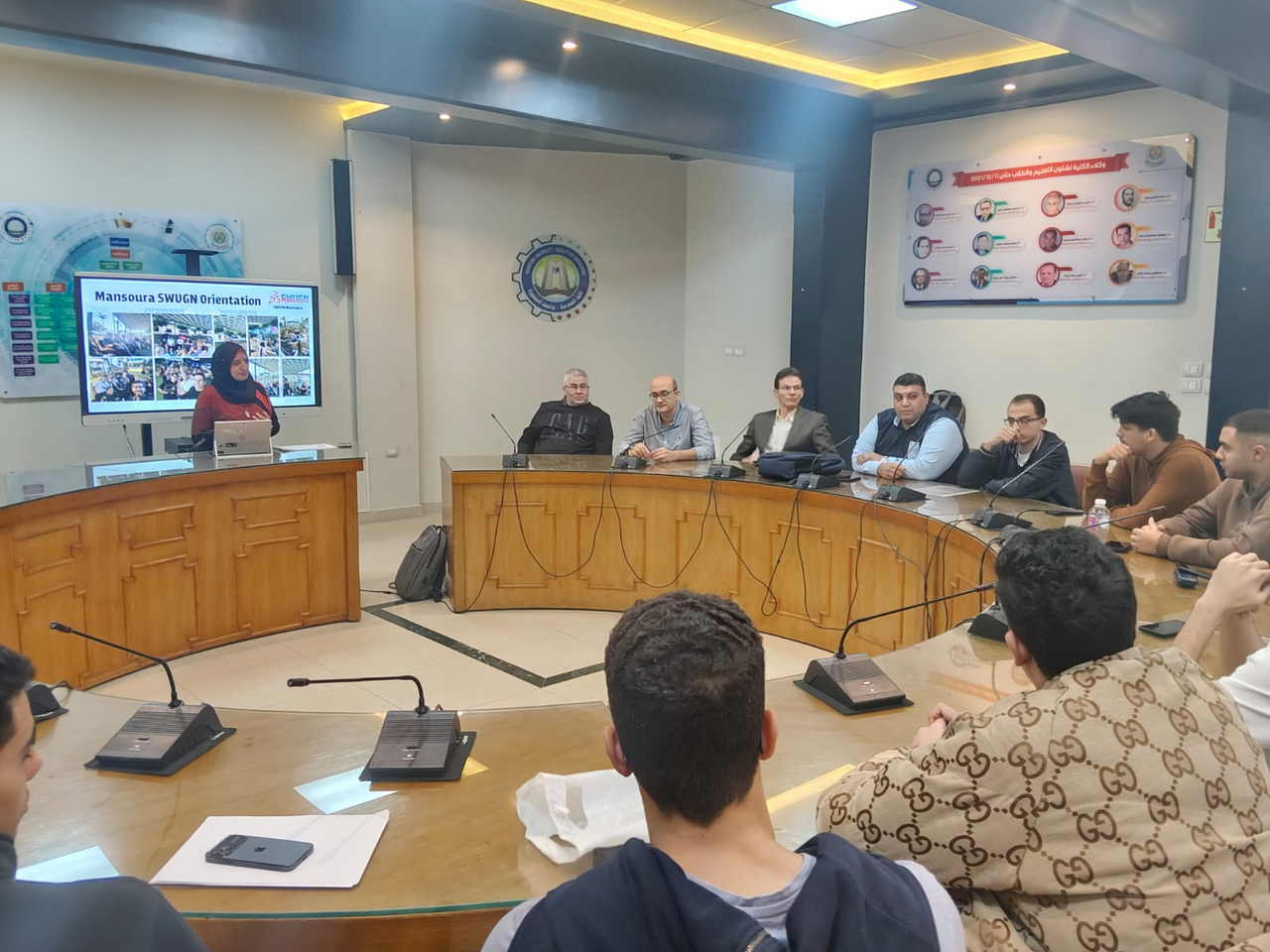 انعقاد الاجتماع الشهري لقادة الفرق الطلابية